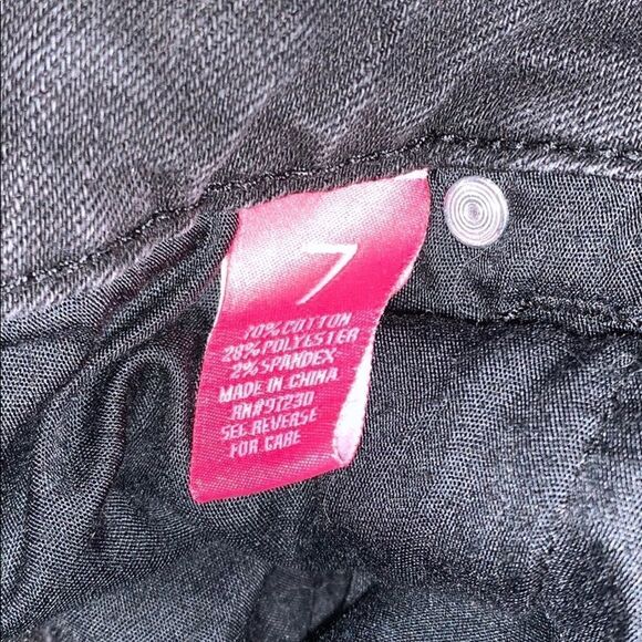 Almost famous black distressed denim mini skirt. 7 - Picture 10 of 10